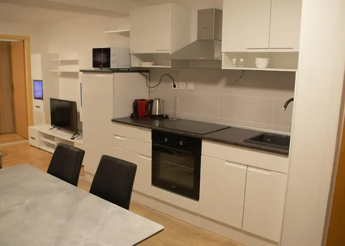 Cosy Charming Apartment Near The Palace